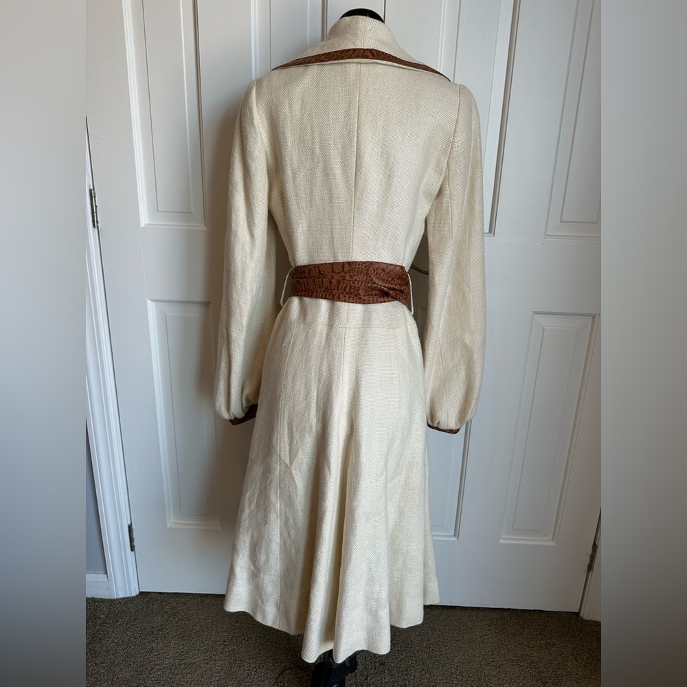 Yaya Linen Coat - Picture 4 of 14